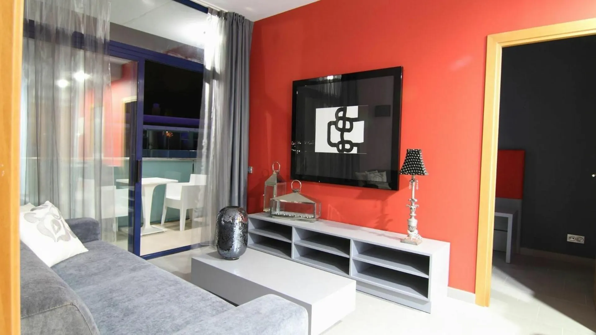 Apolo Suites Rentalmar Salou